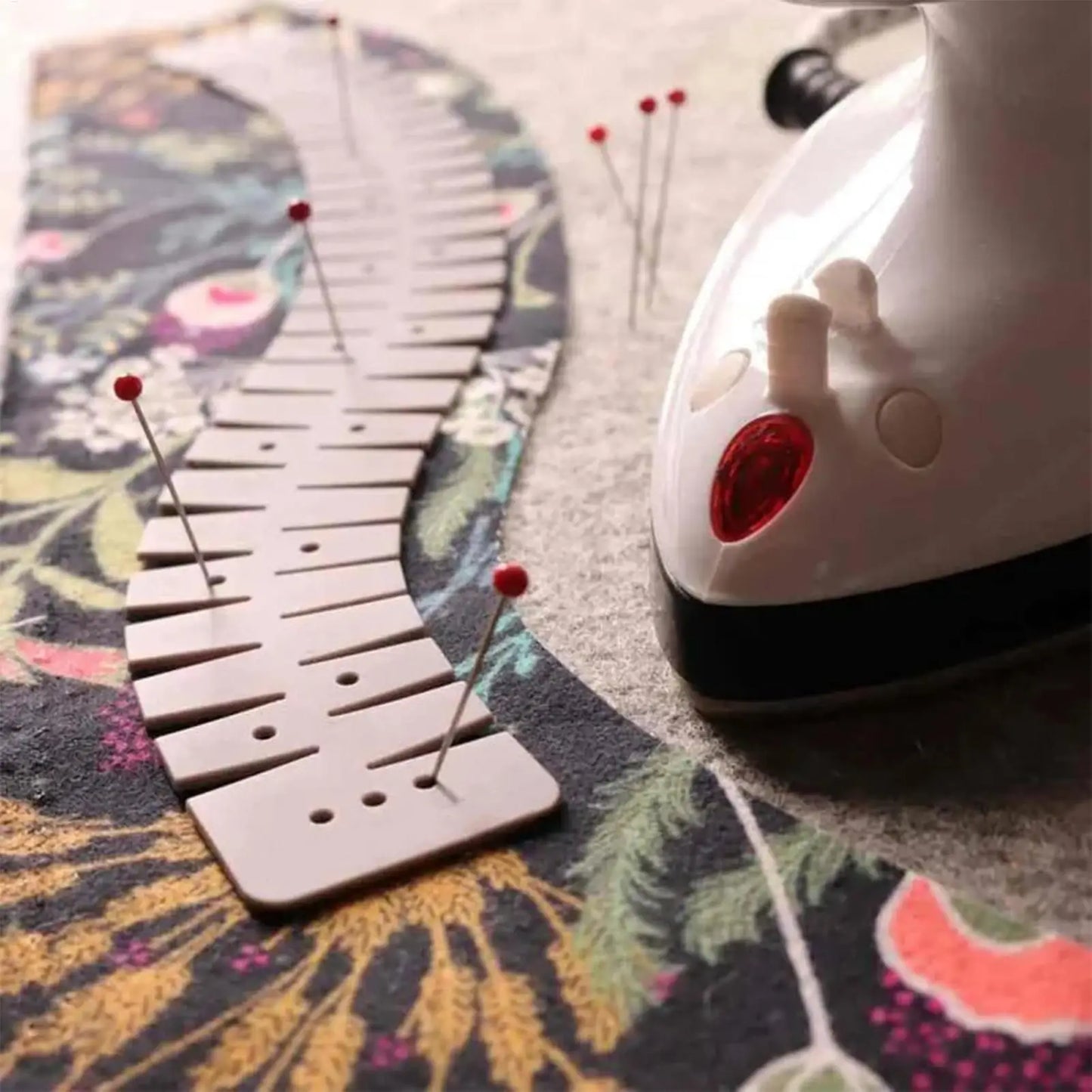 Silicone Hemmer Ruler - Flexible Curve Heat-Resistant Hemming Tool for Sewing & Fabric