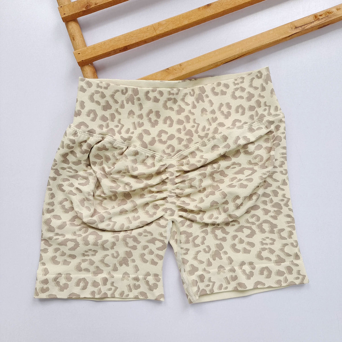 Women’s Leopard Print High-Waist Biker Shorts - Butt-Lifting Slim Fit for Yoga, Gym & Workouts