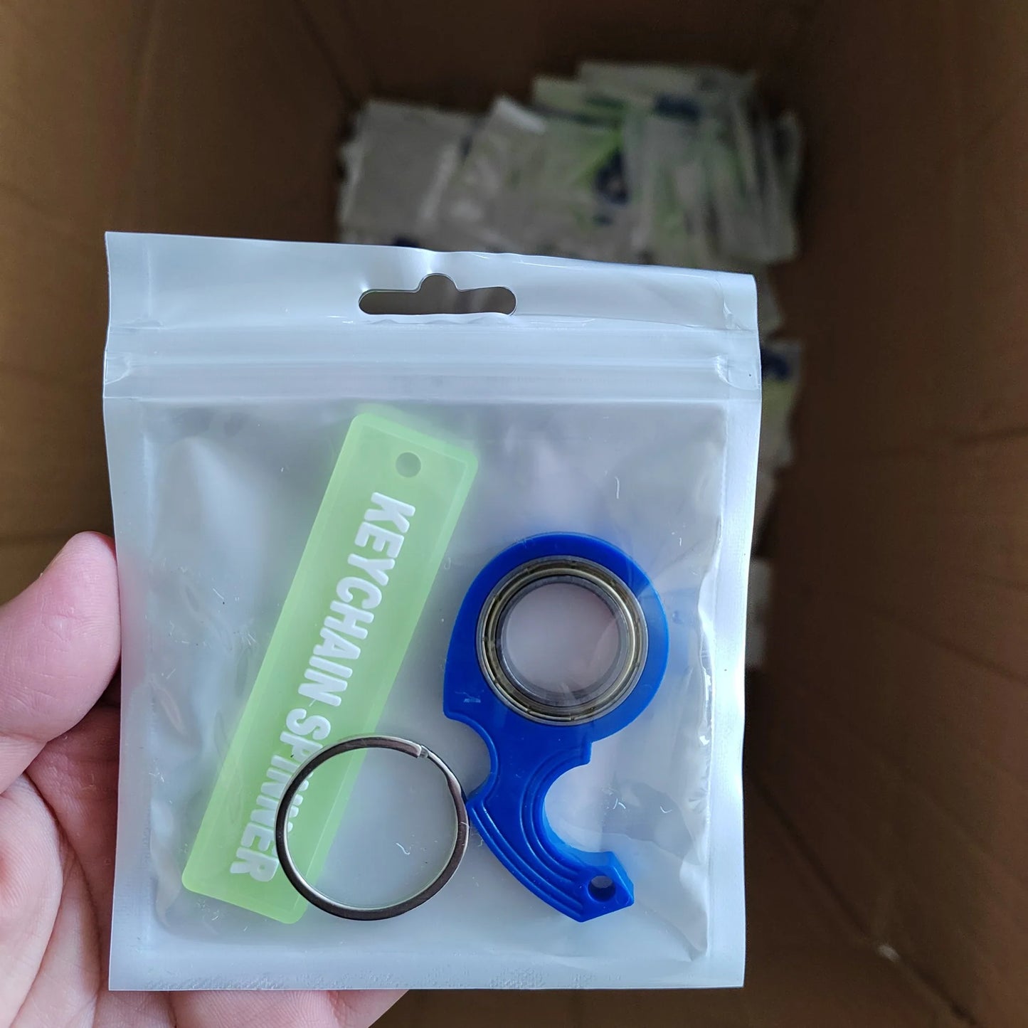 Karambit Spinner Finger Swivel Claw Knife Keychain - High Quality Metal Fidget Spinner with Grain Texture