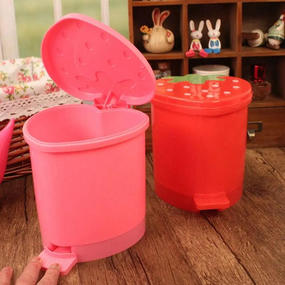Red Strawberry Garbage Container - Reusable Decorative Trash Can with Lid and Washable Wastebasket