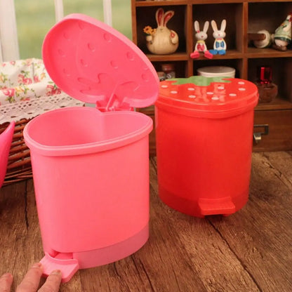 Red Strawberry Garbage Container - Reusable Decorative Trash Can with Lid and Washable Wastebasket