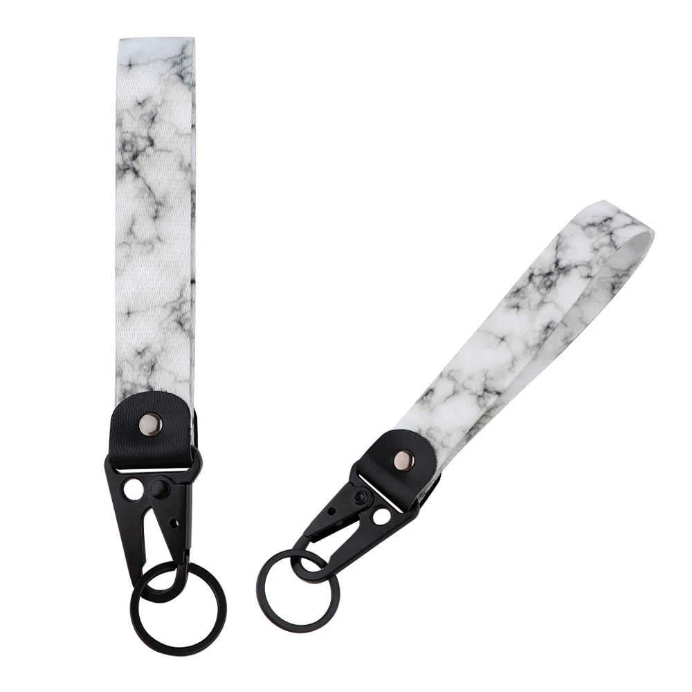 Anime Eagle Beak Keychain – Cool Short Lanyard for Phone, Badge Holder & USB Pendant