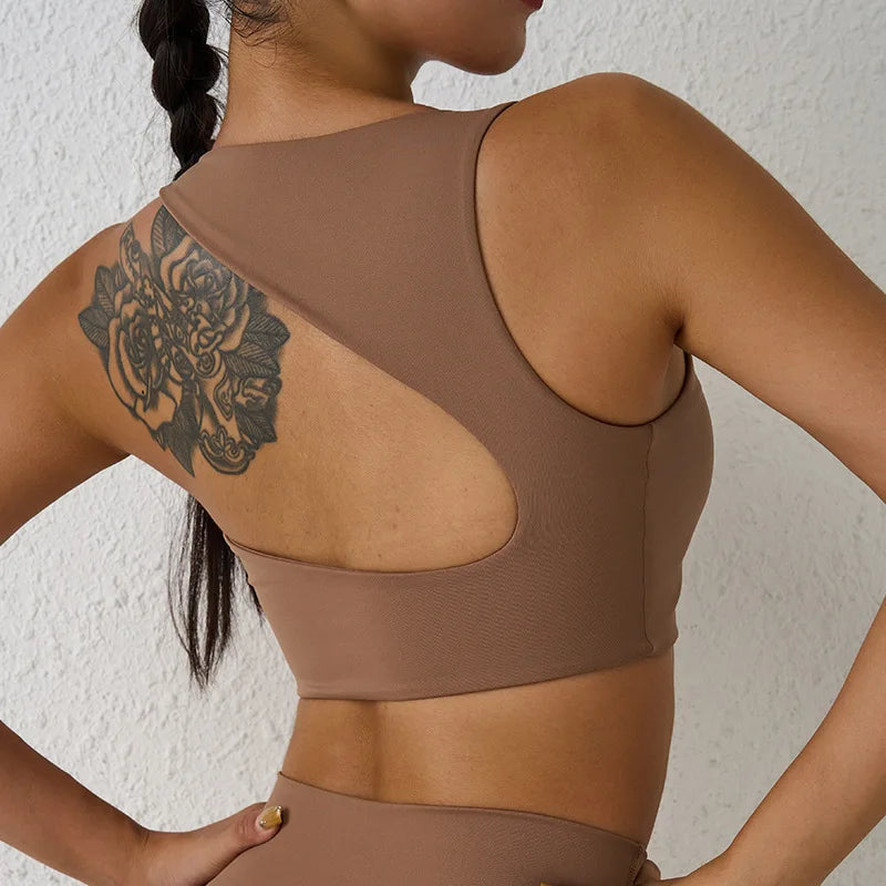 Comfort and Support: Solid Color Soft Women's Fitness Sports Bra Top - Cutout Back, High Strength Support with Chest Pad for Gym and Yoga Workouts