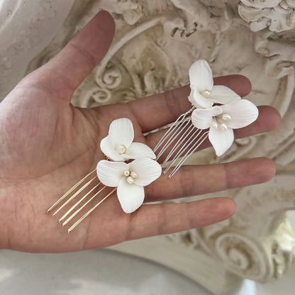 Mini White Ceramic Flower Hair Combs – Simple Pearl Side Clips, Elegant Wedding Hairpins, Bride Headdress for Women