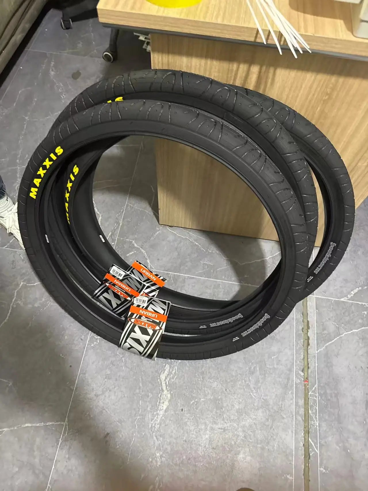 Maxxis Hookworm MTB Bike Tire – 26/27.5/29" Dirt Jump Tire with Worm Python Tread 1.95-2.5"