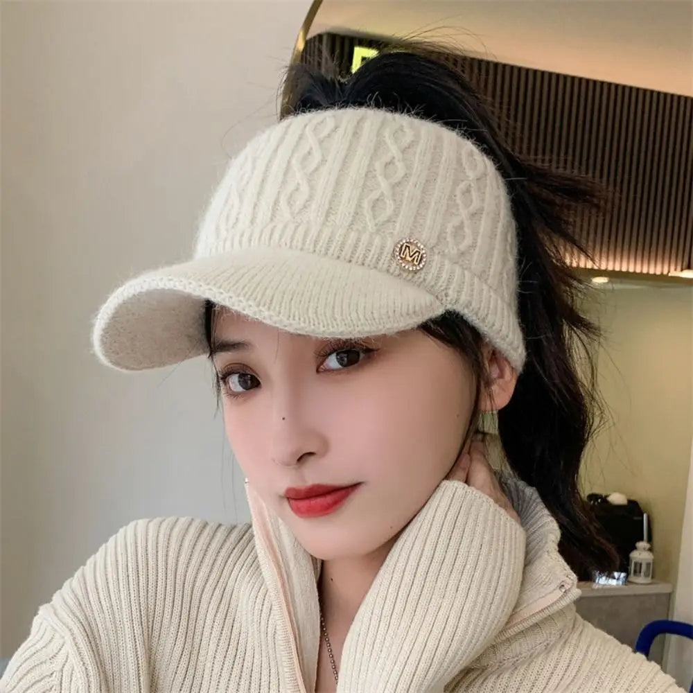 Women's Knitted Ponytail Hat – Warm Winter Rabbit Fur Baseball Cap for Outdoor Sports & Golf