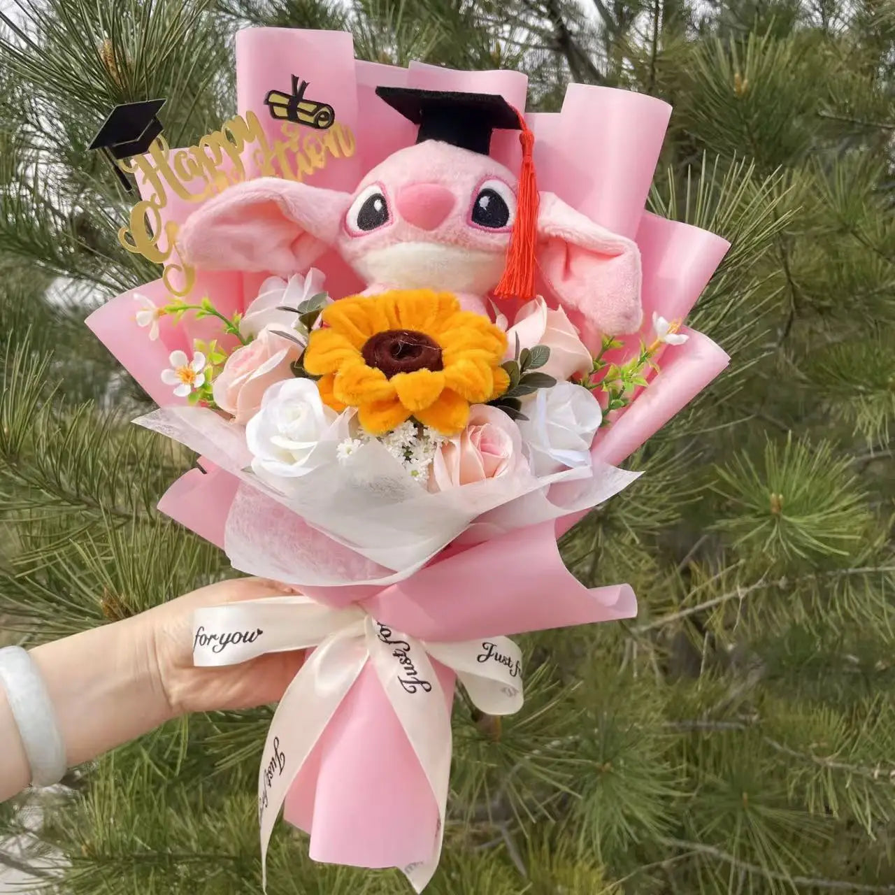 Cartoon Stitch Plush Doll with Flowers – Handmade Stuffed Animal Bouquet for Valentine’s, Christmas & Graduation Gifts