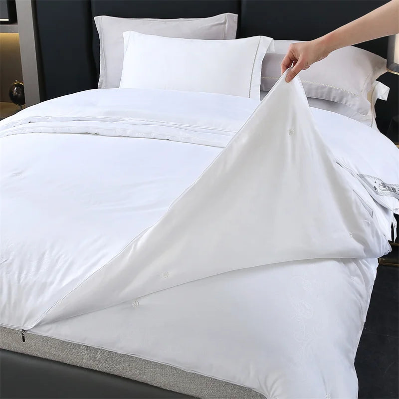 Natural Mulberry Silk Duvet – Luxury Queen & King Size Comforter, All-Season Bedding for Summer & Winter
