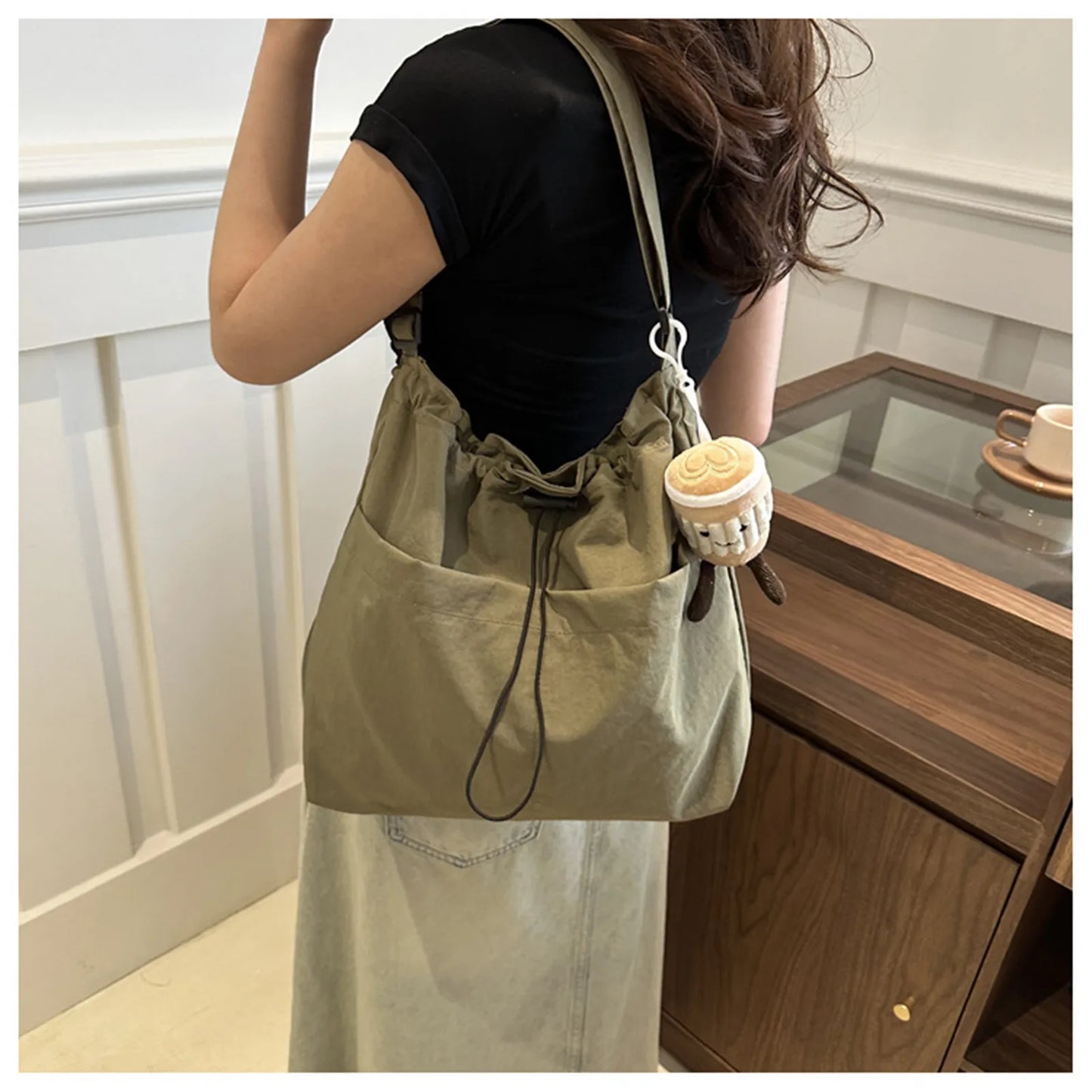 Large Capacity Women's Shoulder Bag – Lightweight Crossbody, Minimalist Tote for Summer