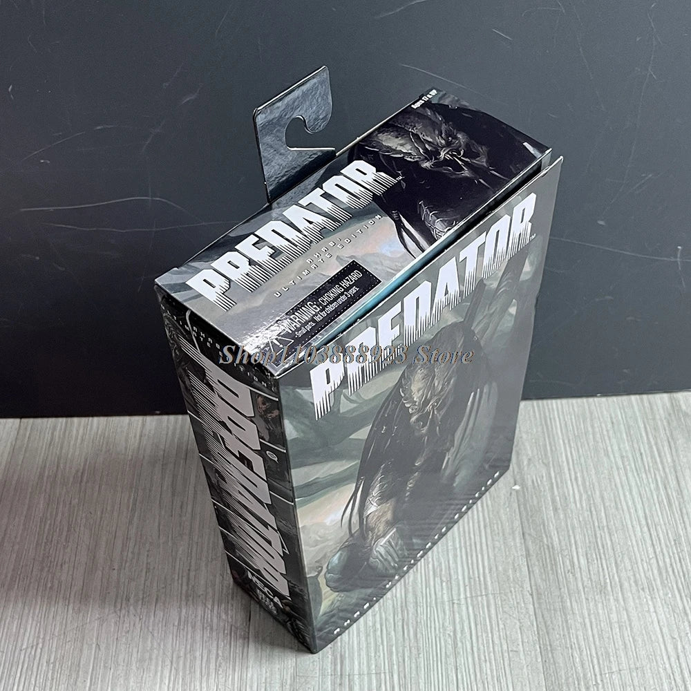 NECA Predator Figure — Ultimate Shaman Elder Armored Jungle Hunter with Snake Vision, Alien Model Toy Gift