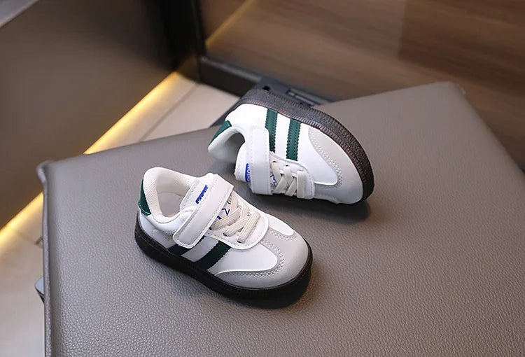 Toddler & Kids White Sneakers — Fashionable Non-Slip Walking Shoes for Boys & Girls, Breathable Outdoor Sport Casual Shoes