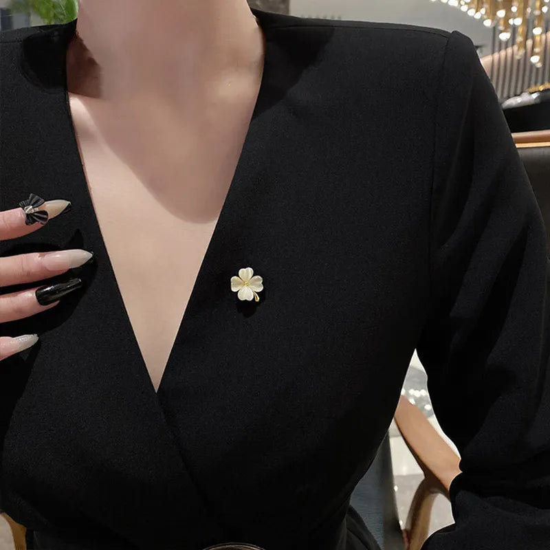 Flower Bow Fashion Brooch Set for Women - Metal Anti-Glare Lapel Pins for Sweater, Coat, Clothing Accessories