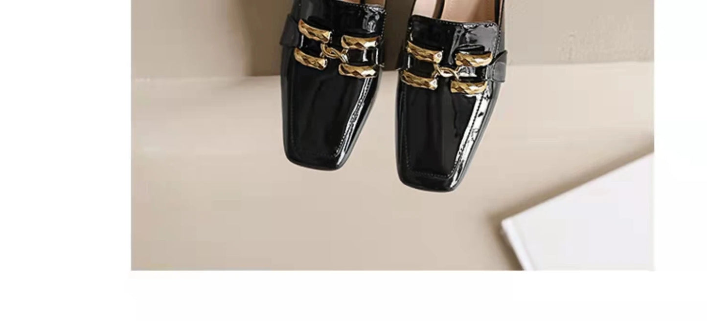 Fashion Women’s Half Slippers — Outdoor Med-Heeled Slides with Toe Chain Decoration, Luxury Square Heel Sandals 2023