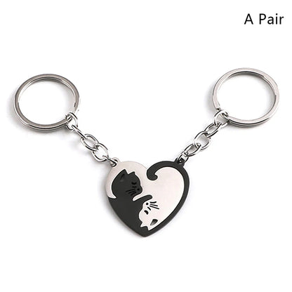 Cute Hug Cat Keychain - Heart Patchwork Round Keyring for Couples, Bags, Cars and Gifts