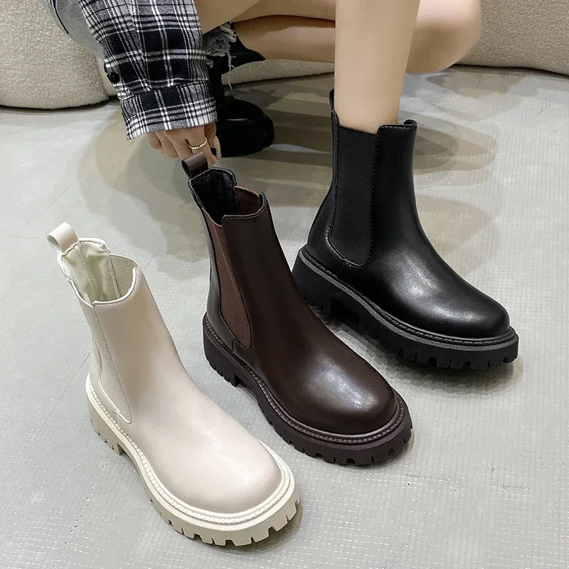 Women’s 2024 Thick-Soled Winter Boots – Comfortable Elegant Autumn Short Outdoor Shoes
