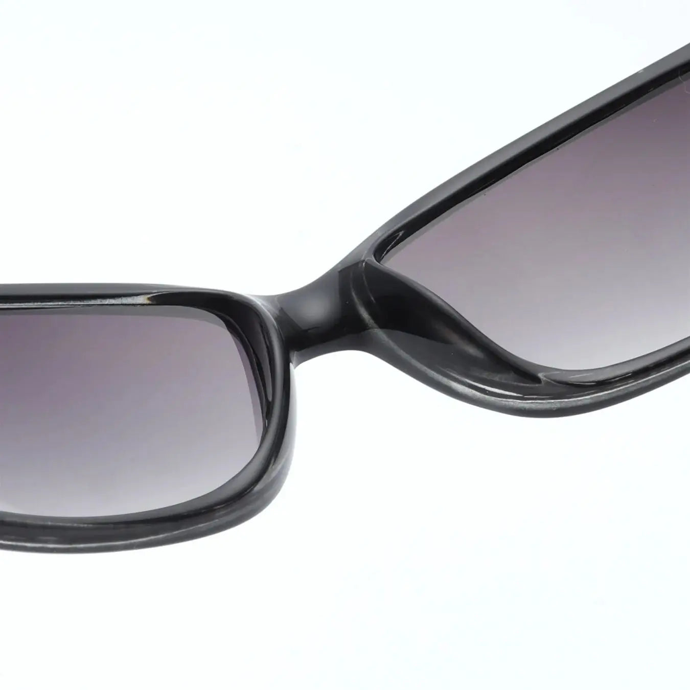 Y2K Retro Square Sunglasses - Women's Pattern Relief Frame Fashion Eyewear for Summer Beach & Vacation