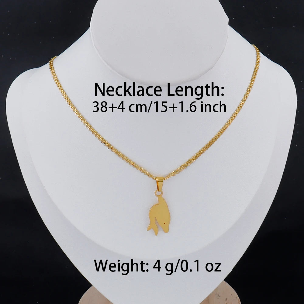 Luxury Gold Stainless Steel Letter Necklace – Minimalist Women’s Jewelry for Daily Wear & Gift