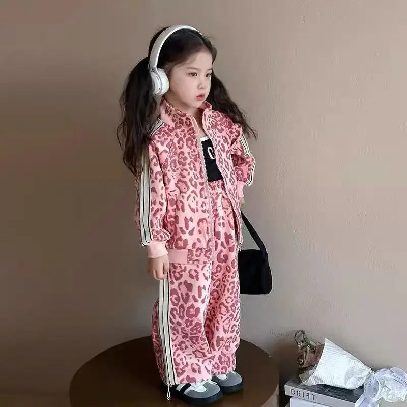 Girls' Spring Sportswear Set – Stylish Leopard Pattern Top & Pants Two-Piece Outfit for Children