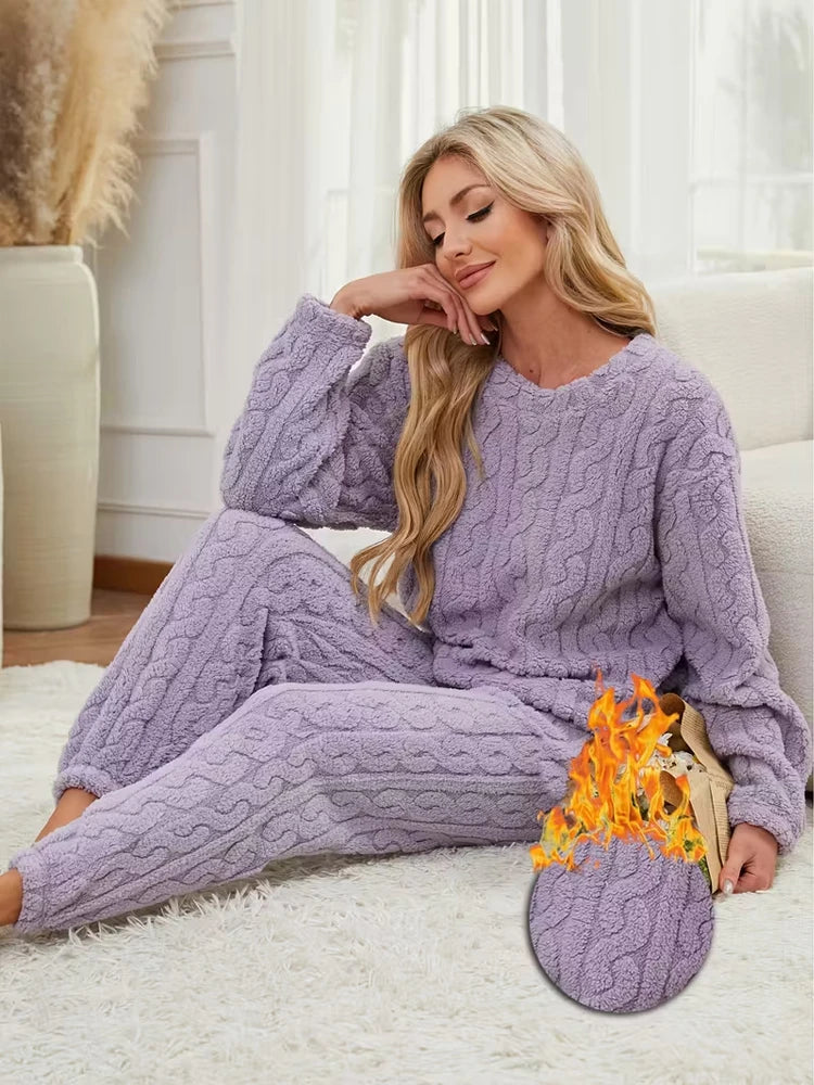 Two-Piece Autumn & Winter Pajama Set – Thick Fleece-Lined Coral Velvet Long-Sleeve Top and Pants, Warm Home Wear