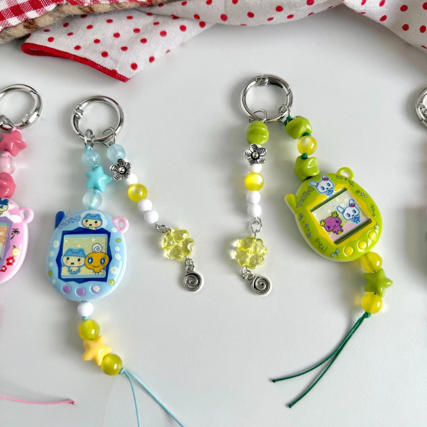 Tamagotchi Phone Strap - Y2K Retro Digital Pet Beaded Keychain Charm for Girls