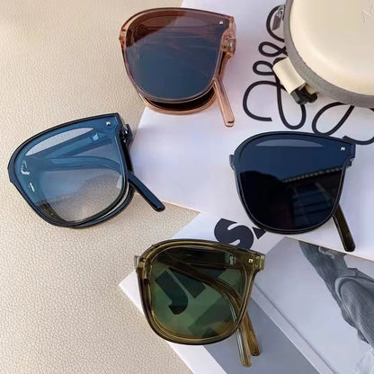 Portable Folding Sunglasses: Ultra-Light Sun Protection with UV Protection - Unisex Sunglasses for Men and Women