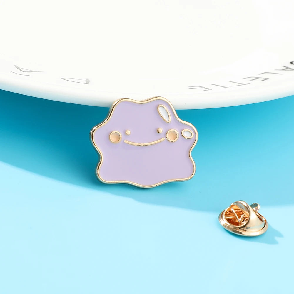 Cartoon Smile Cloud Enamel Brooch - Cute Metal Lapel Pin for Bags and Collars
