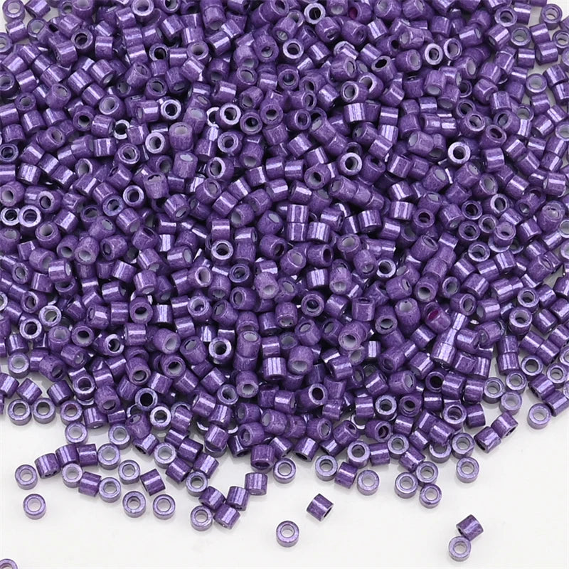 1000Pcs 1.6x1.3mm Japan Glass Seed Beads 11/0 – Cylindrical Loose Beads for DIY Statement Jewelry Making (5g Pack)