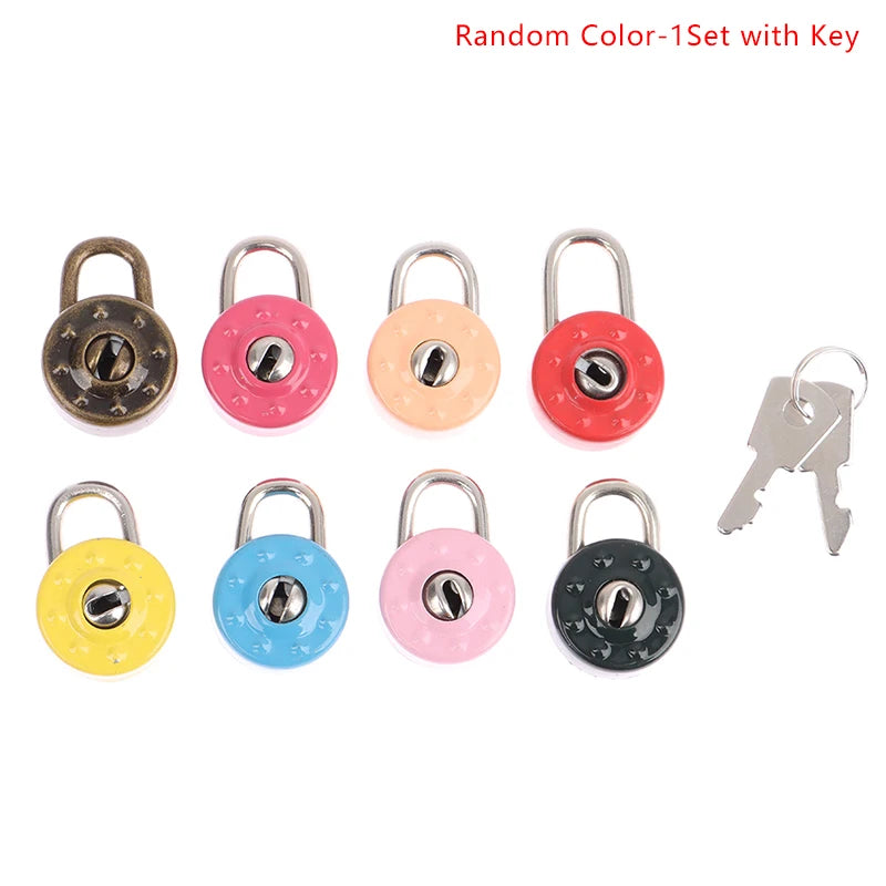 Vintage Heart-Shaped Metal Mini Padlock – Key Lock for Bags, Suitcases, and Luggage Boxes with Key