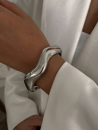 Ingemark Chunky Pearl Cuff Bracelet – Punk Heavy Metal Steampunk Bangle for Women & Men 2025