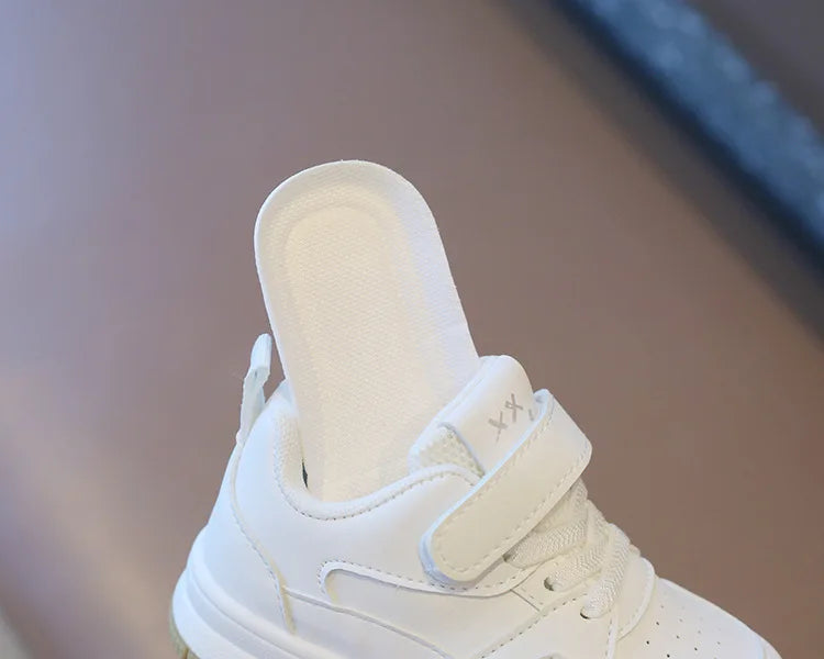 Children’s White Sports Shoes — Spring & Autumn Lightweight Anti-Slip Sneakers, Boys Soft Sole Casual Board Shoes
