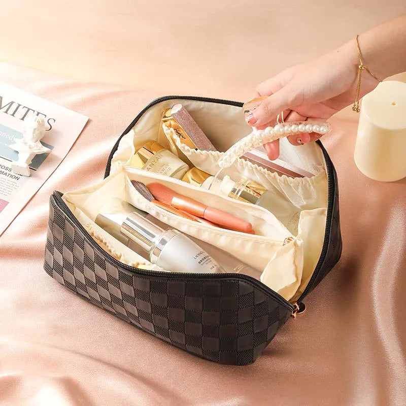 Plaid PU Cosmetic Bag: Luxury Large-Capacity Makeup Pouch - New Multifunctional Travel Toiletry Handbag