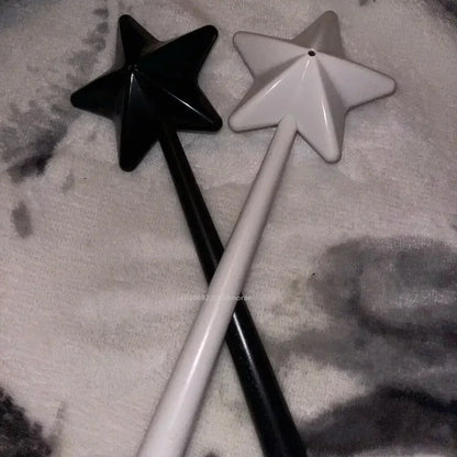 Magical Star Wand Salt & Pepper Shakers - Portable and Refillable Seasoning Dispenser Set for Kitchen, Dining, and BBQ