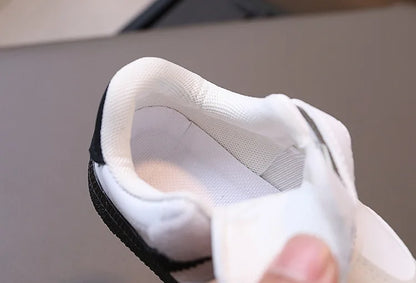 Toddler & Kids White Sneakers — Fashionable Non-Slip Walking Shoes for Boys & Girls, Breathable Outdoor Sport Casual Shoes