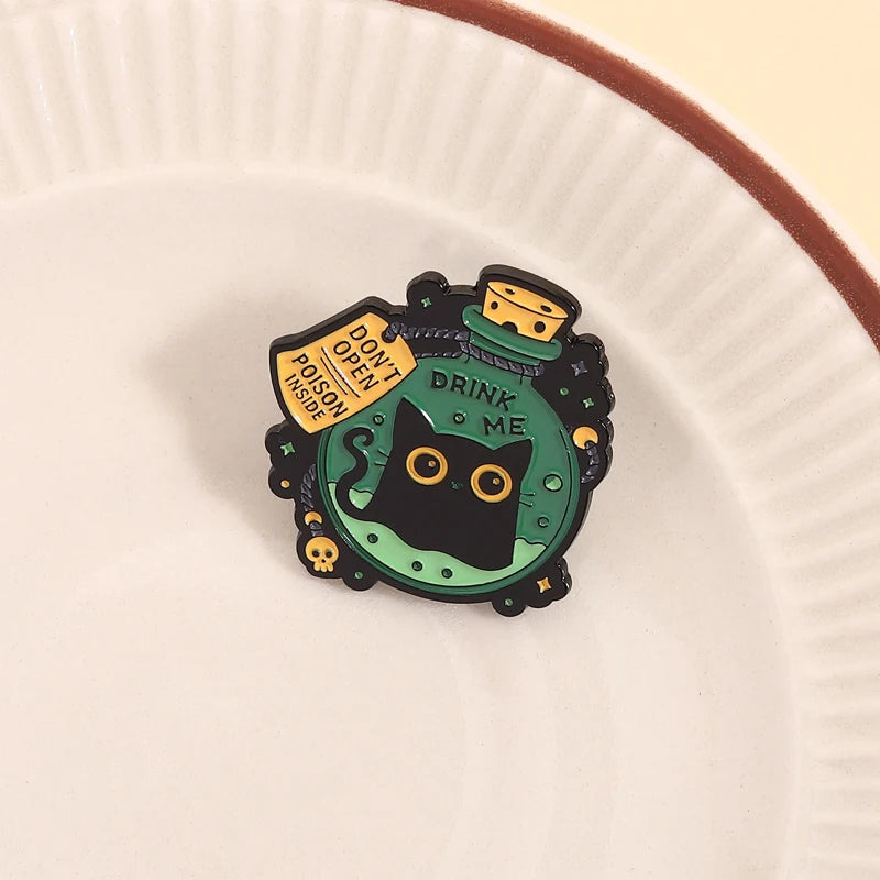 Cute Big-Eyed Black Cat Enamel Pin – Elf Magic Potion Animal Brooch for Halloween Jewelry Gift