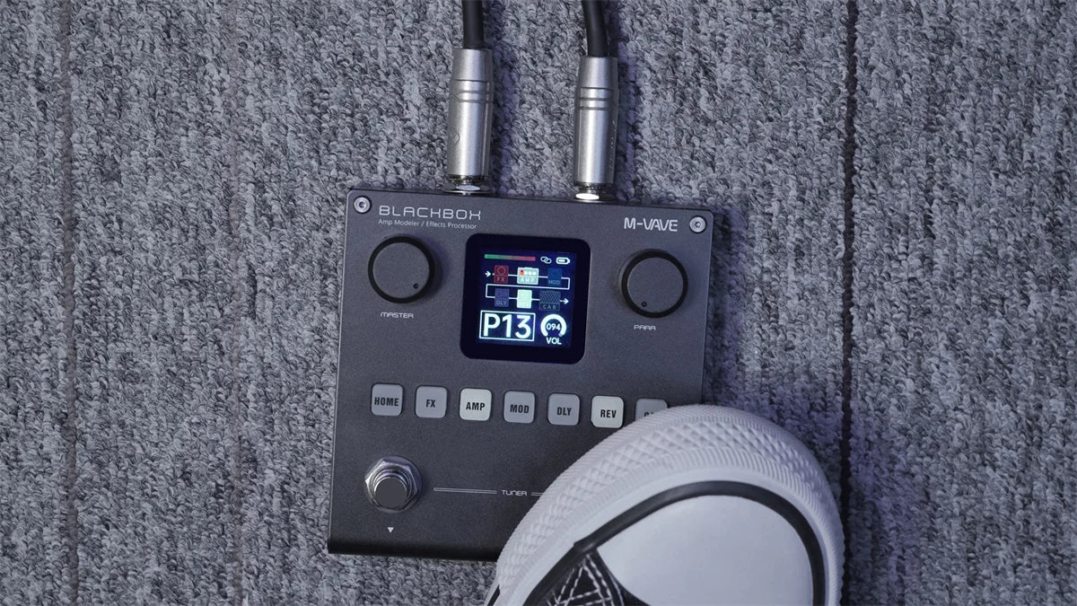 M-VAVE BLACKBOX Multifunctional Guitar/Bass Effect Pedal – 80 Editable Presets, 6 Effects Modules, Built-in Battery