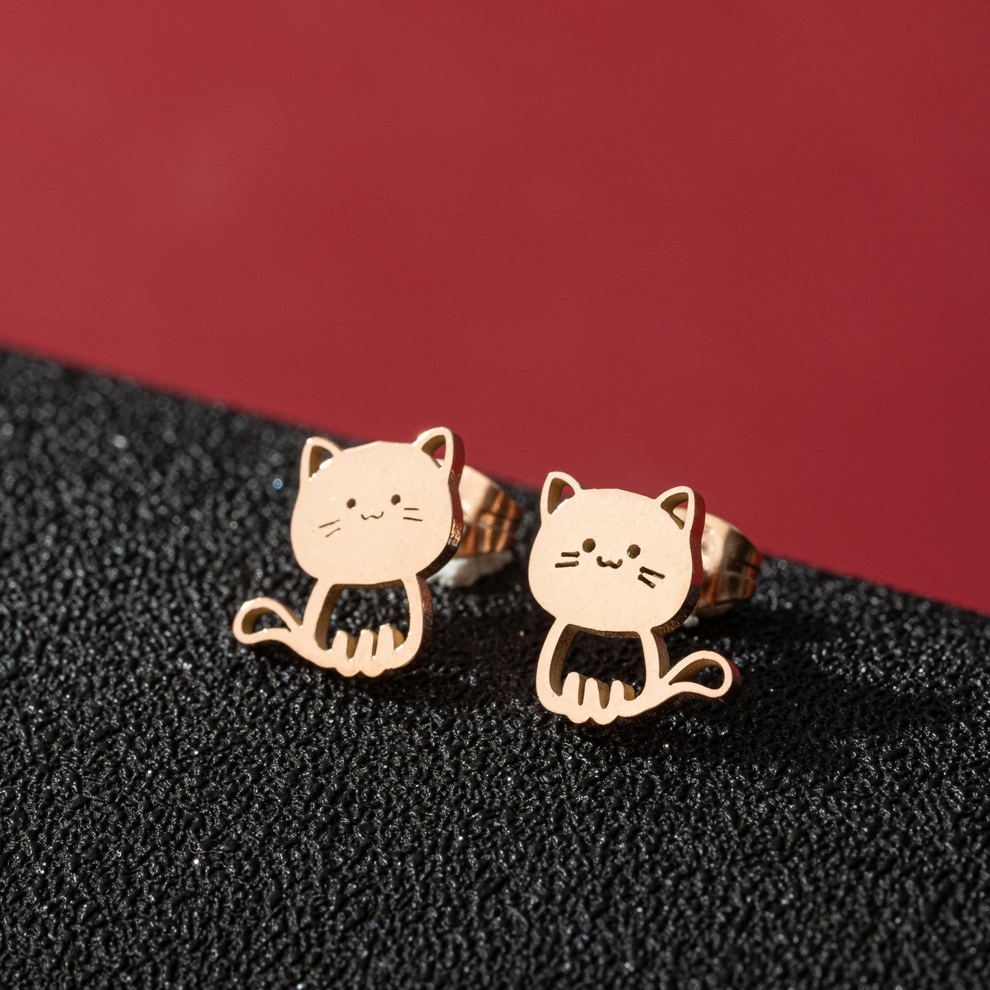 Jisensp Cartoon Cat Earrings — Cute Stainless Steel Kitten Studs for Women & Girls, Funny Animal Jewelry