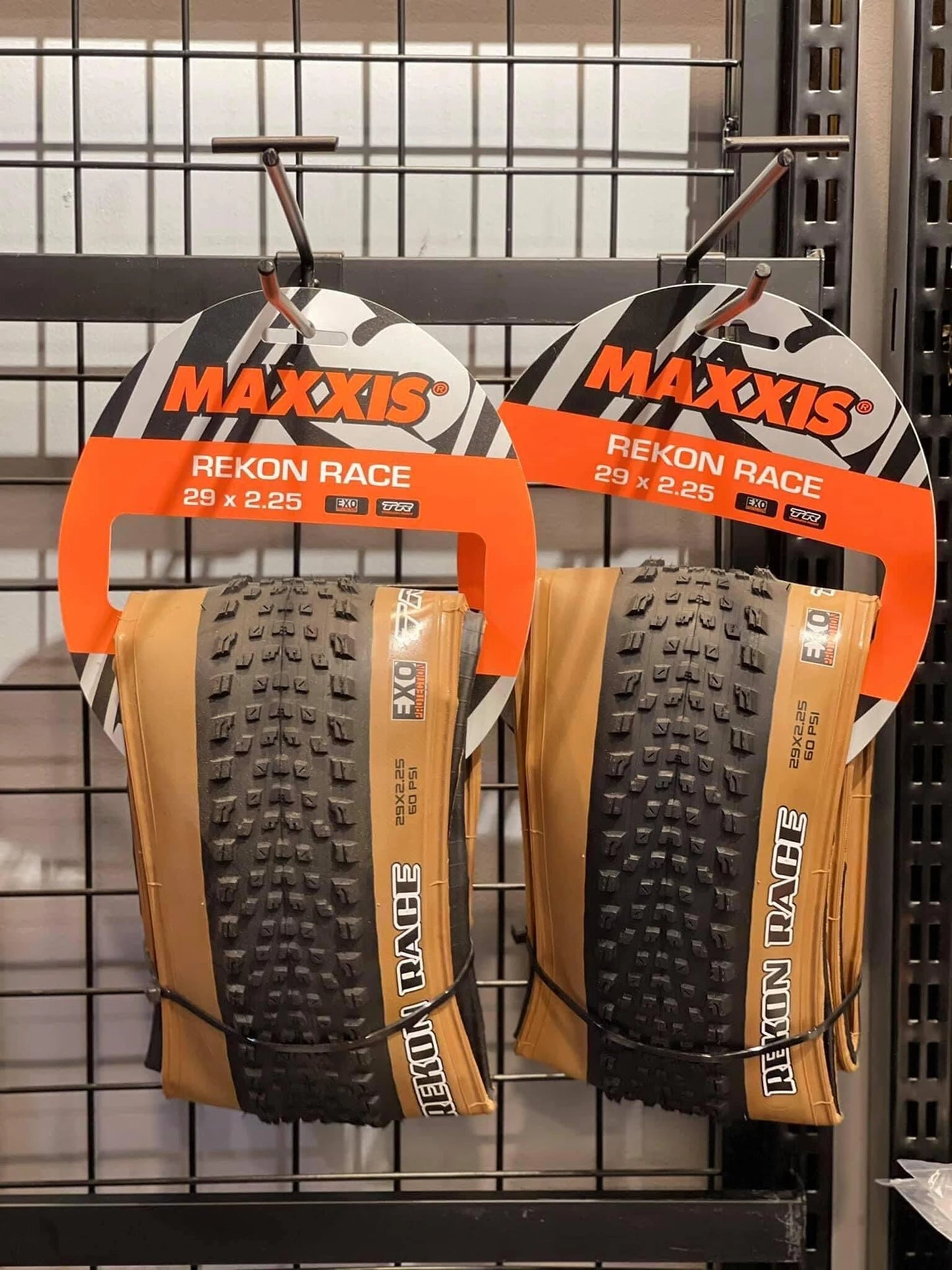 MAXXIS Rekon Race EXO TR Tubeless MTB Bike Tire – 29x2.25/2.35 Foldable Mountain Bicycle Tyre