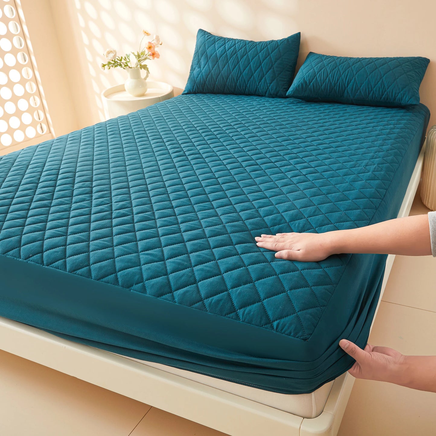 Quilted Waterproof Fitted Sheet – Machine Washable Mattress Protector for Single & Double Beds