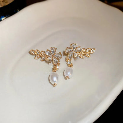 Women’s Light Luxury Zircon Stud Earrings – Flower Leaf Design with Imitation Pearl for Elegant Party & Wedding Jewelry