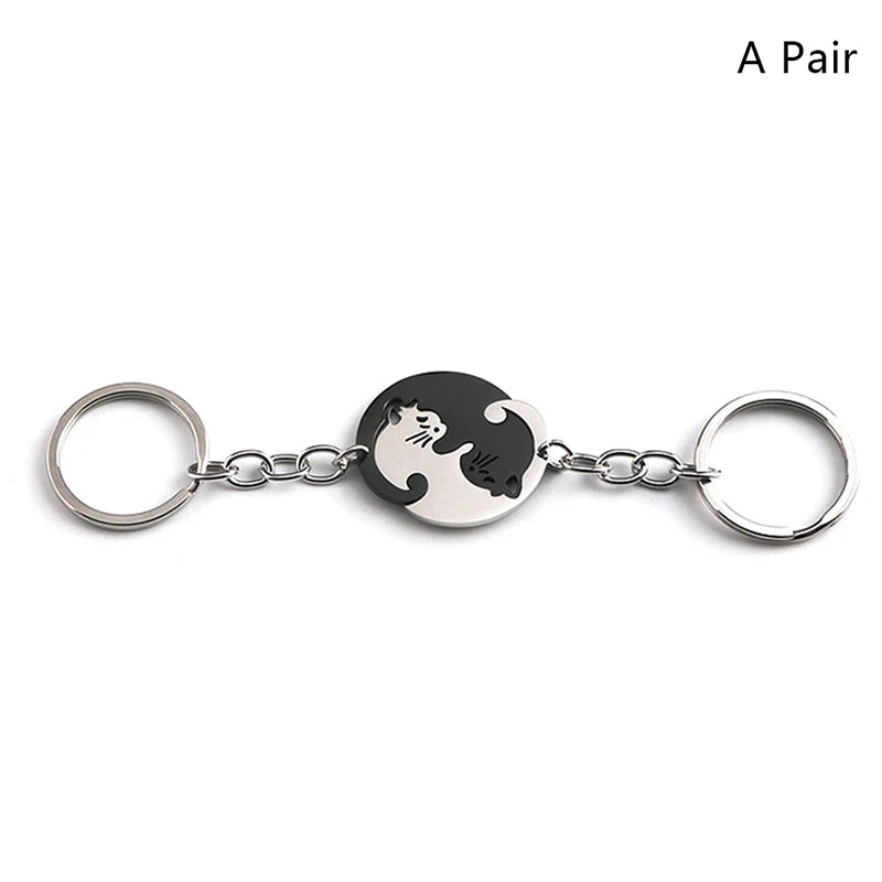 Cute Hug Cat Keychain - Heart Patchwork Round Keyring for Couples, Bags, Cars and Gifts