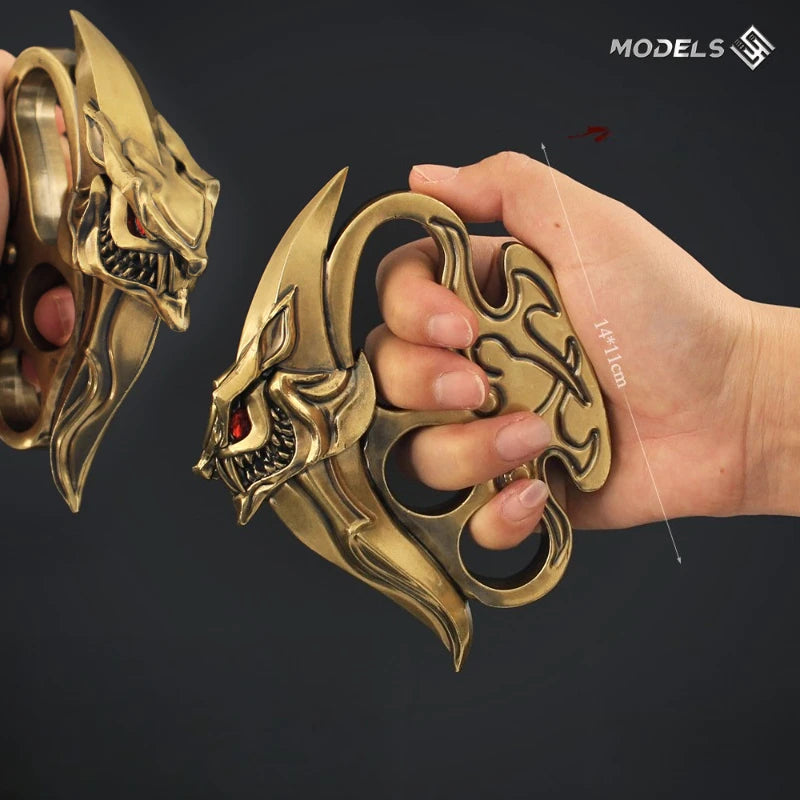 Tiger Four-Finger Boxing Glove Toy — 14/11cm Metal Game Peripheral Model Gift for Kids