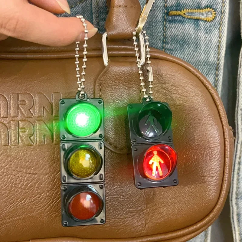 1/4Pcs Mini Simulation Electronic Traffic Light Keychain – LED Pedestrian Light Toy for Kids’ Learning & Gifts