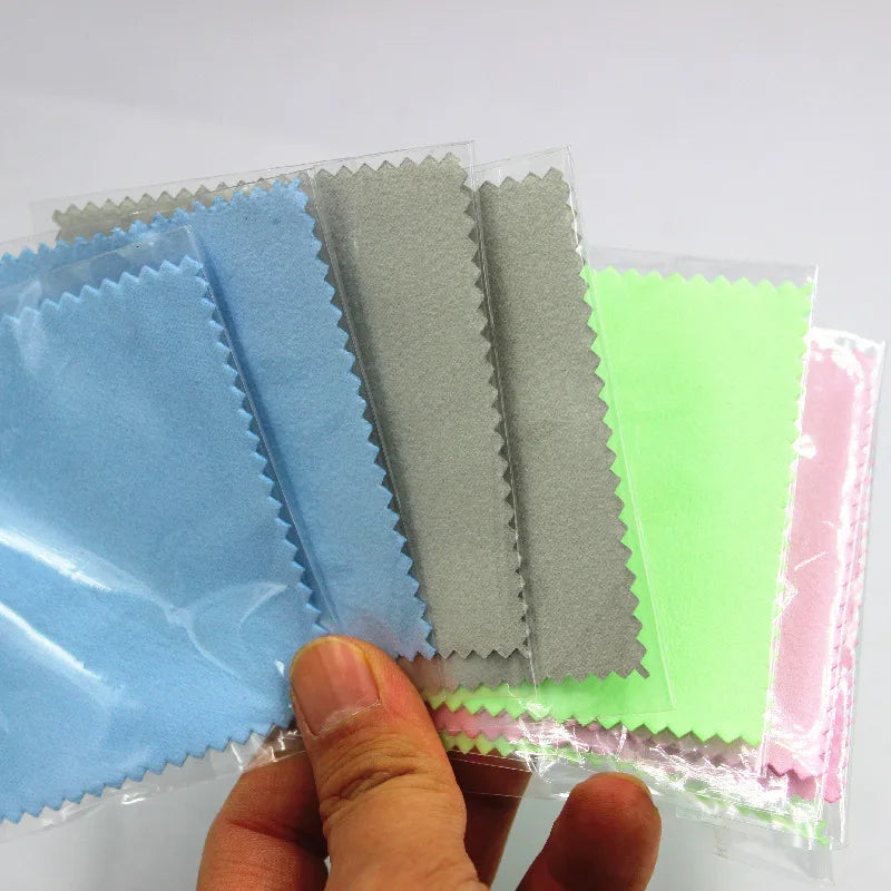 50pcs 8x8cm Silver Polish Cloths – Individually Wrapped Soft Cleaning Wipes for Jewelry & Tools