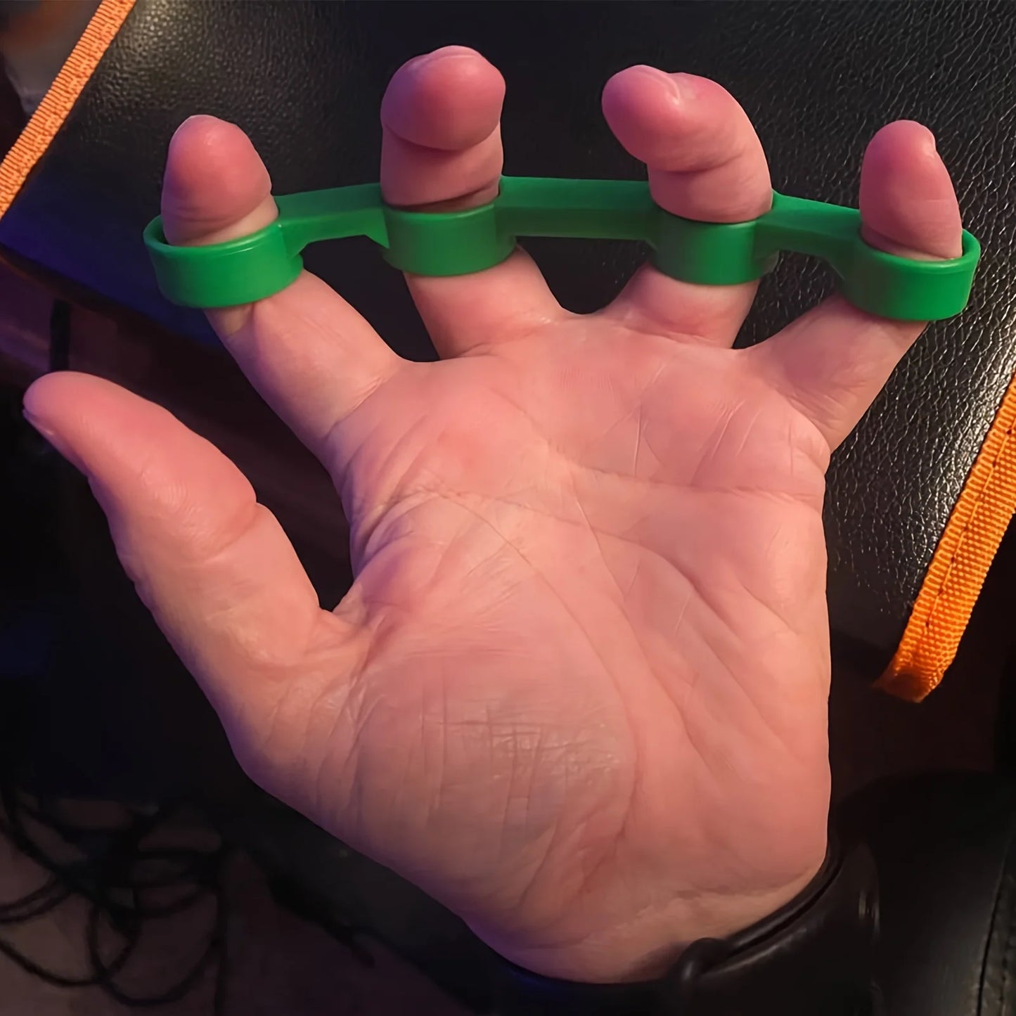 Universal Finger Expander & Chord Trainer for Guitar and Piano – Finger Stretching Splitter Tool