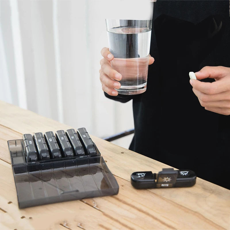Weekly Pill Organizer – 21/3 Grid Black Plastic Medicine Storage Box, Portable Pill Case