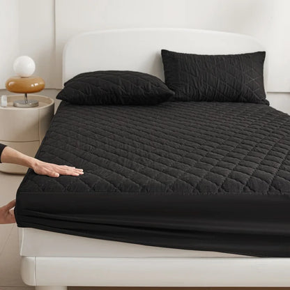 Quilted Waterproof Mattress Protector - Thick Fitted Bed Cover Pad for Queen & King Size Mattresses