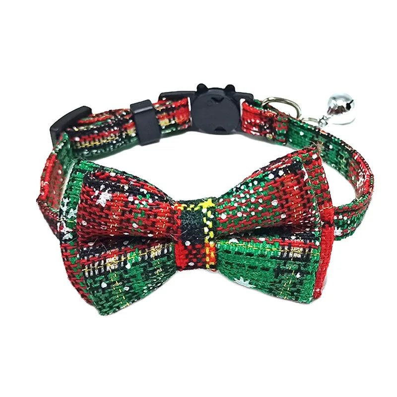 Pet Breakaway Cat Collar with Bow Tie & Bell – Cute Plaid Christmas Red Adjustable Collar for Cats