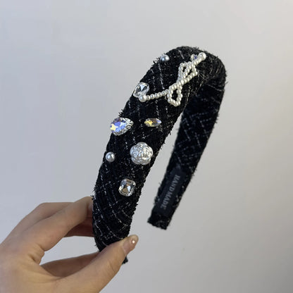 Black & White Camellia Embroidery Hairband – Woolen Weave Padded Headband for Women, French Fashion, Autumn/Winter 2023