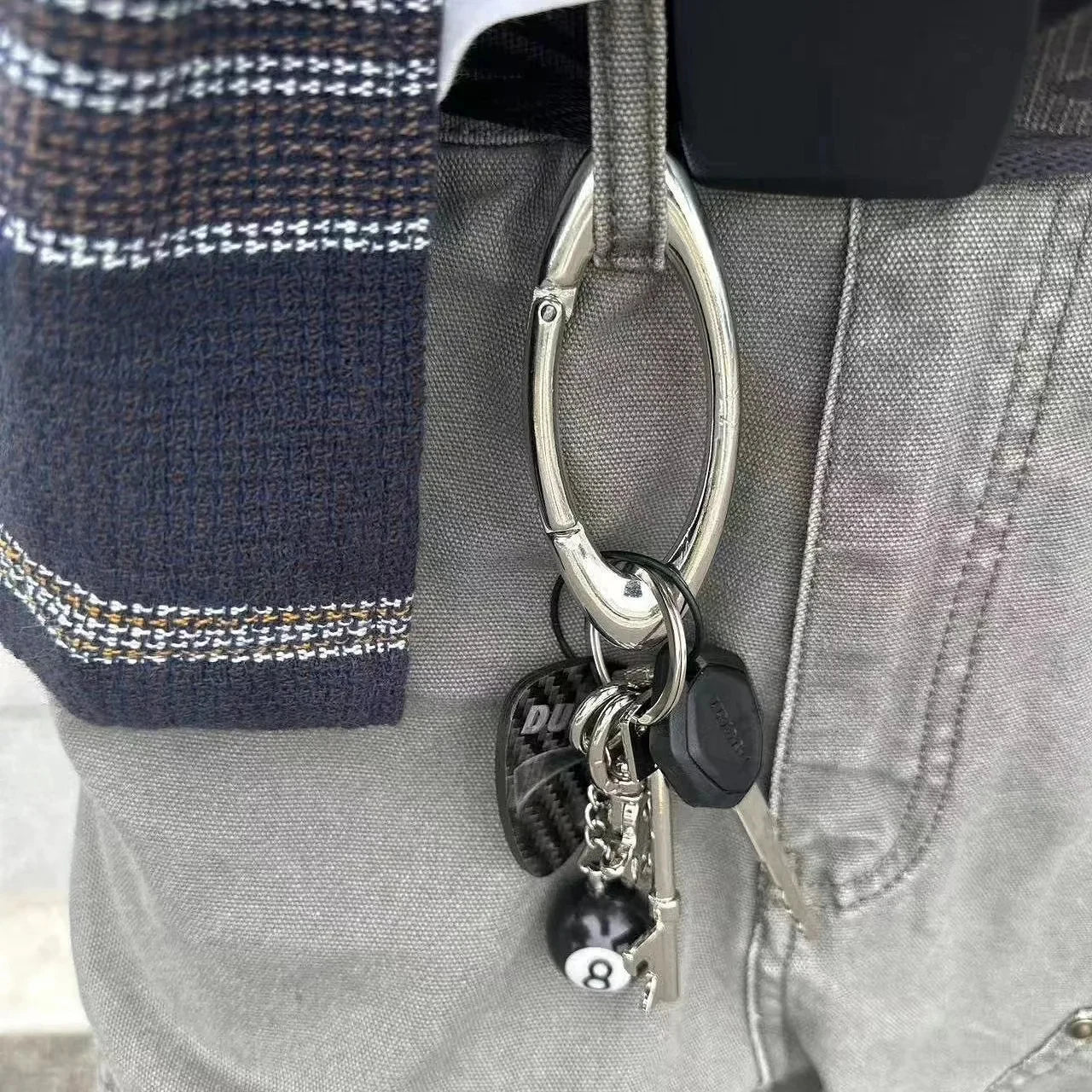 Unisex Essential Belt Icon Carabiner Keychain – Blackout Oval Solid Buckle for Men & Women Bag Accessories