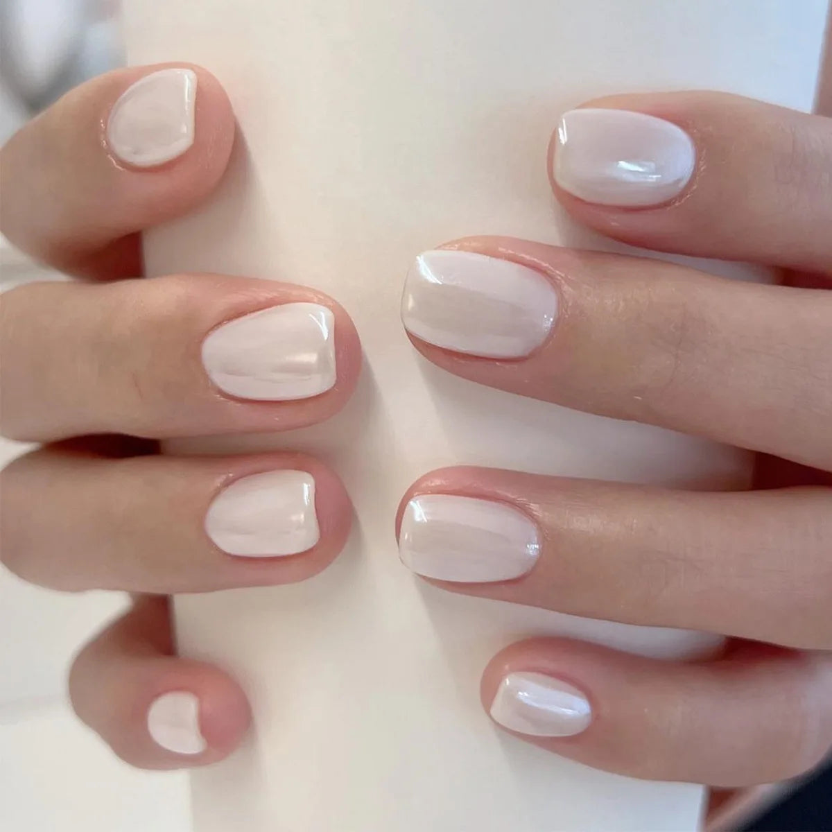 24Pcs Square Press On Nails - Nude White Gradient French False Nail Tips with Full Cover Short Design